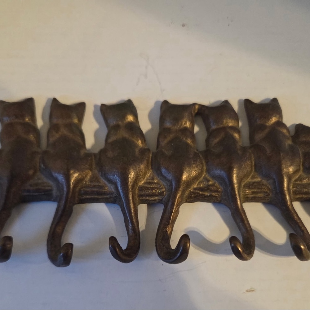 Vtg Brass Hanger Cats On Log 6 Hook SPI Home Decor Keys Kitty - Picture 2 of 6